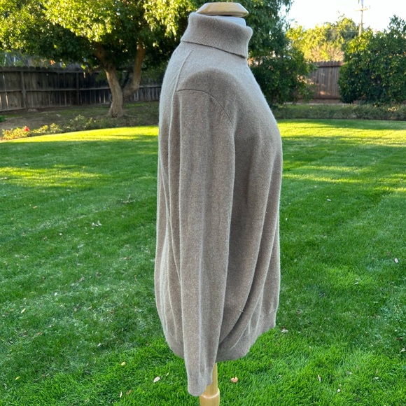 Lands’ End Cashmere Turtleneck Sweater in Camel Size 2X - Picture 5 of 8